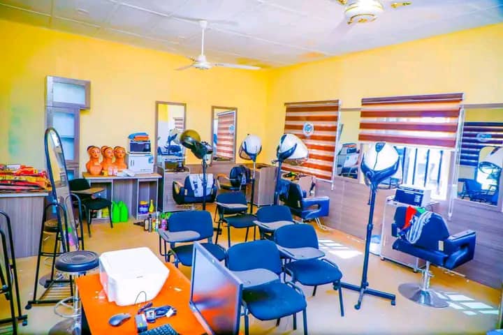 Hair Dressing Studio